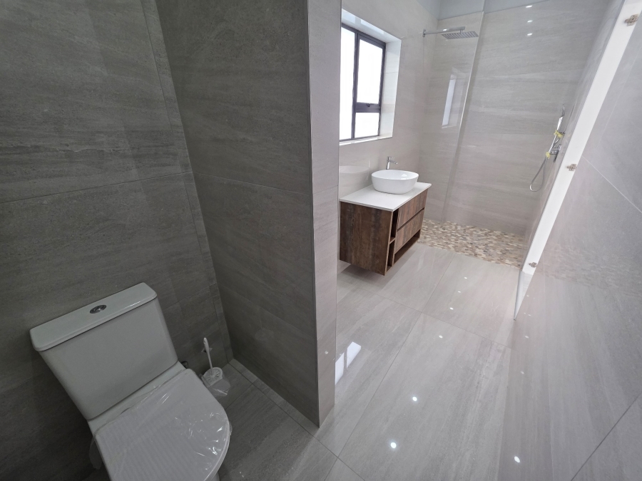 4 Bedroom Property for Sale in Fountains Estate Eastern Cape